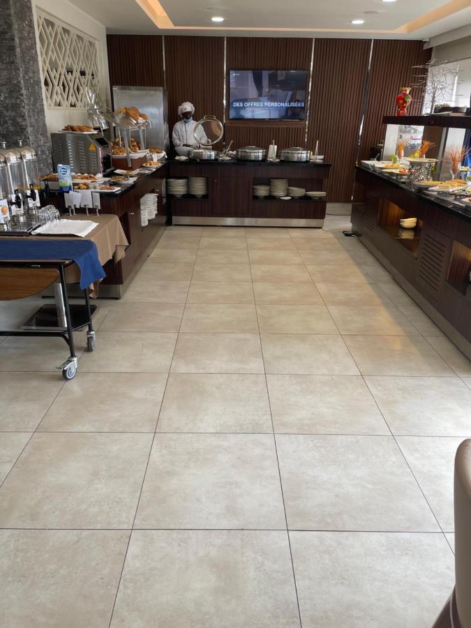 Souare Premium Hotel Conakry Bagian luar foto