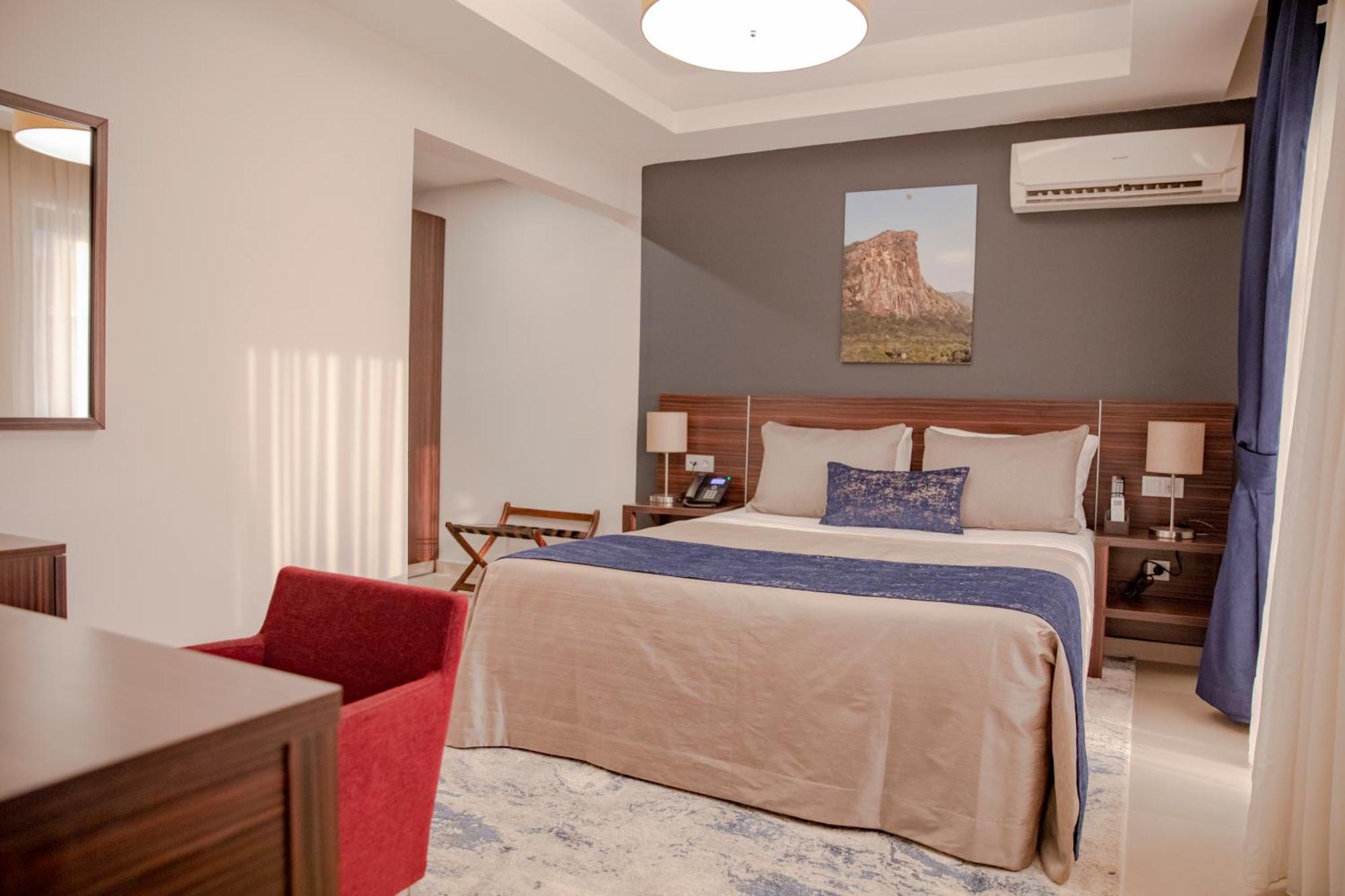 Souare Premium Hotel Conakry Bagian luar foto