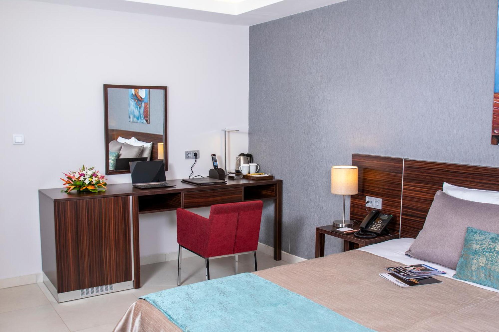 Souare Premium Hotel Conakry Bagian luar foto